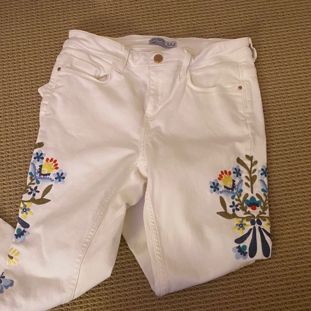 Zara white flower jeans